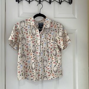 Button-up My Neighbor Totoro short-sleeve shirt
